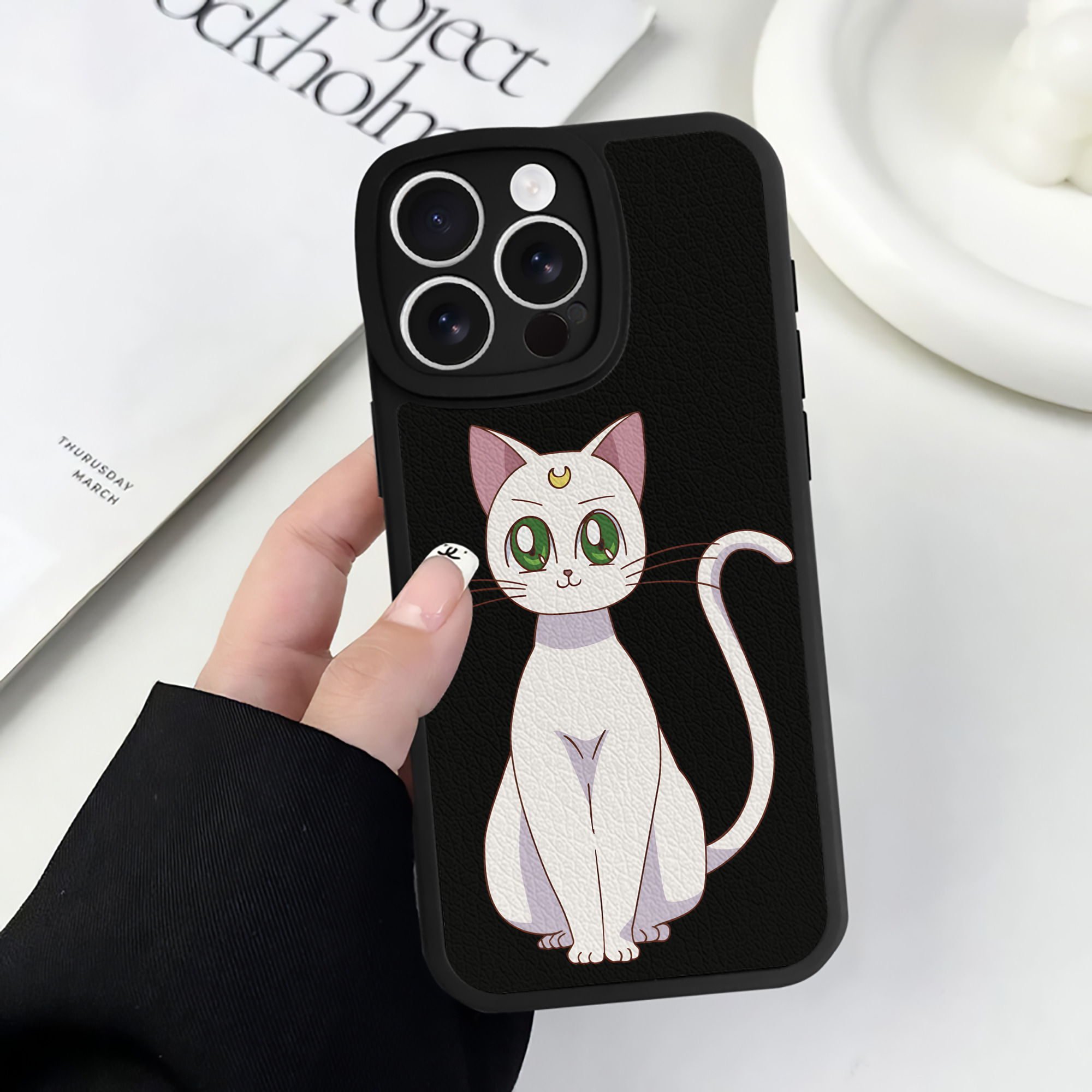 （画像用） 美少女戦士セーラームーン Sailor Moon 【iPhone 16シリーズ対応】シリコンスマホケース（レザー調） 材質：シリコン